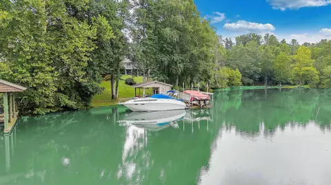 1914 Buccaneer Rd, Moneta, VA 24121