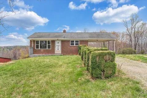 855 Canton Church Rd, Rocky Mount, VA 24151