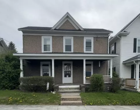 305 E Chestnut St, Covington, VA 24426