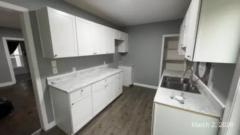 Entry Way - 305 E Chestnut St, Covington, VA 24426 photo 1 of 4