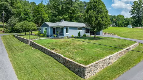 Exterior - 1307 S Massie Ave, Covington, VA 24426 photo 6 of 9