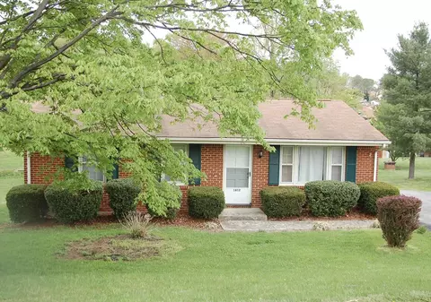 1612 Mountain View Rd, Vinton, VA 24179