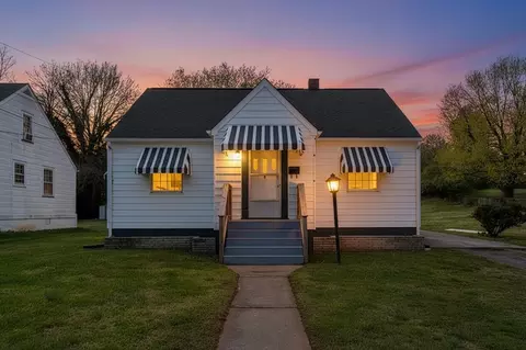 3120 Plantation Rd NE, Roanoke, VA 24012