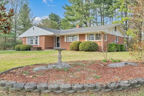 140 Stephens Dr, Troutville, VA 24175