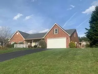 48 Highfield Ln, Roanoke, VA 24019