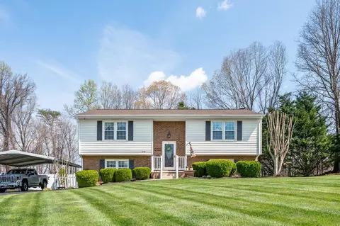 1136 Coolbrook Rd, Bedford, VA 24523