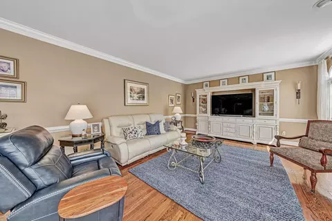 Living - 1935 Springmill Rd, Salem, VA 24153 photo 2 of 3