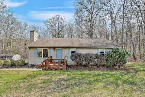 542 Mount Airy Rd, Hardy, VA 24101