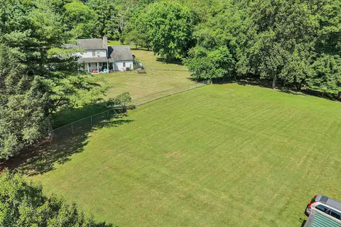 Exterior - 3707 Springvale St SE, Roanoke, VA 24014 photo 4 of 8