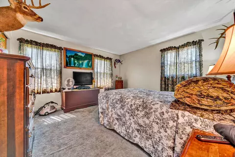 Bedroom - 3707 Springvale St SE, Roanoke, VA 24014 photo 2 of 2