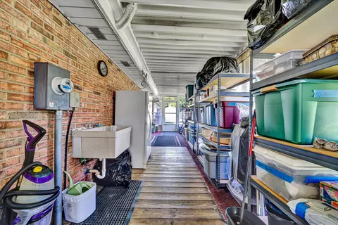 Entry Way - 3707 Springvale St SE, Roanoke, VA 24014 photo 3 of 3