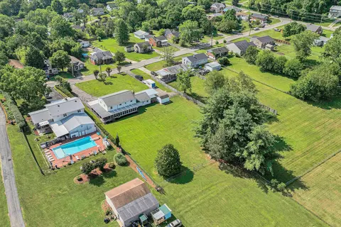 View/Area - 3707 Springvale St SE, Roanoke, VA 24014 photo 4 of 6