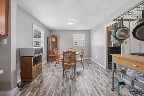 Dining - 3707 Springvale St SE, Roanoke, VA 24014 photo 2 of 2