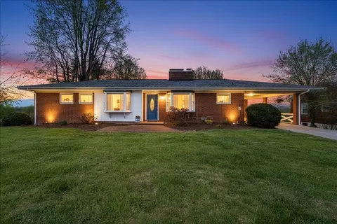 2753 Wilshire Ave SW, Roanoke, VA 24015