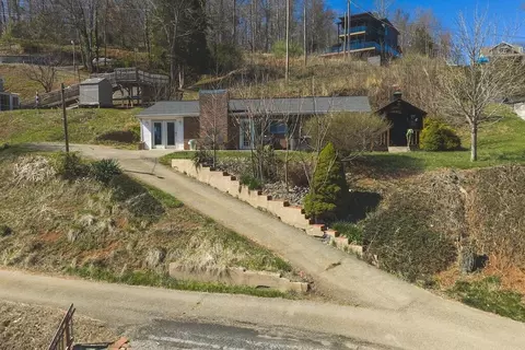 6321 W H Smith Dr, Dublin, VA 24084 photo 3
