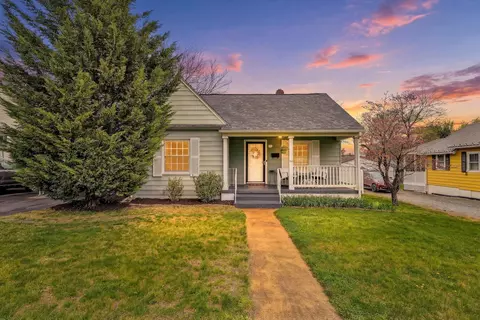 26 N Bruffey St, Salem, VA 24153