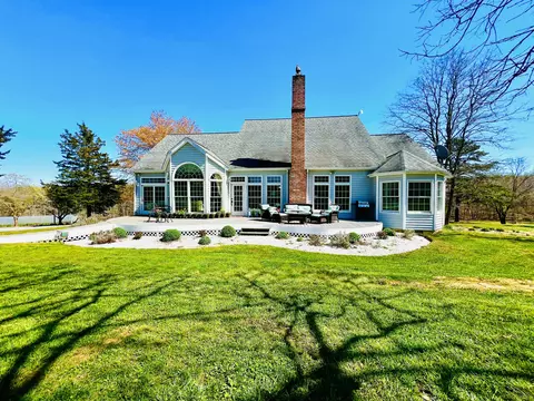 2844 Fairview Church Rd, Huddleston, VA 24104