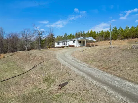 137 Sunnybrook Cir, Bassett, VA 24055