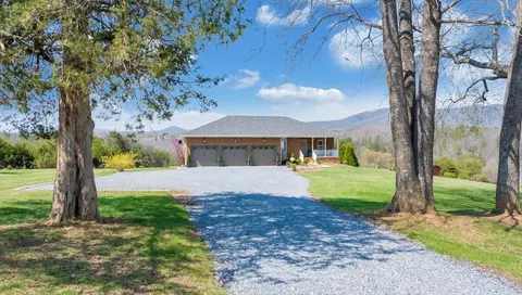 5129 Wheatland Rd, Bedford, VA 24523