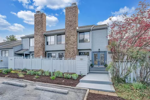 2437 S Clearing Rd, Salem, VA 24153