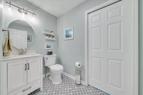 Bath - 55 Murray Ct, Roanoke, VA 24019 photo 9 of 13