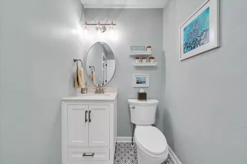 Bath - 55 Murray Ct, Roanoke, VA 24019 photo 11 of 13