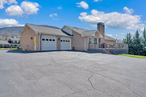 Exterior - 55 Murray Ct, Roanoke, VA 24019 photo 12 of 23