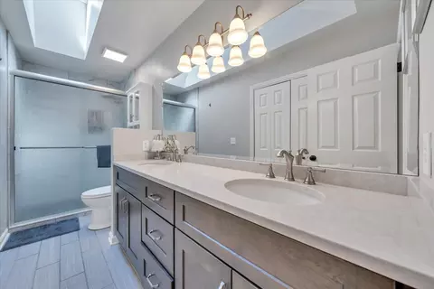 Bath - 55 Murray Ct, Roanoke, VA 24019 photo 5 of 13