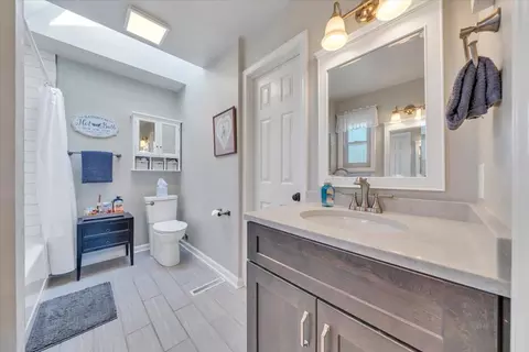 Bath - 55 Murray Ct, Roanoke, VA 24019 photo 3 of 13