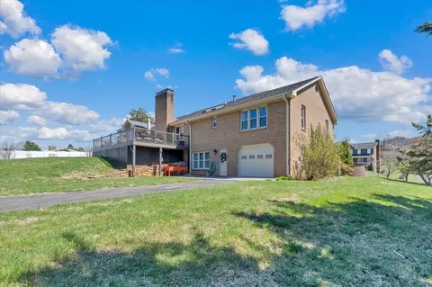Exterior - 55 Murray Ct, Roanoke, VA 24019 photo 16 of 23