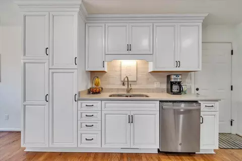 Kitchen - 55 Murray Ct, Roanoke, VA 24019 photo 5 of 12