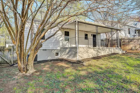 Exterior - 2209 Byrd Ave NE, Roanoke, VA 24012 photo 7 of 8