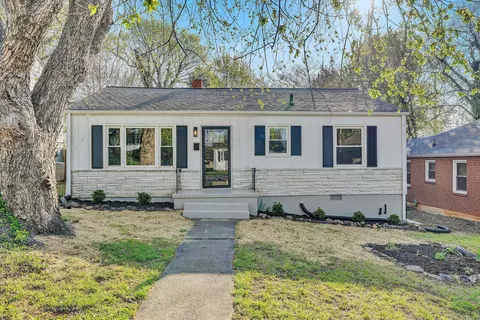 Exterior - 2209 Byrd Ave NE, Roanoke, VA 24012 photo 2 of 8