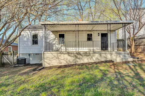 Exterior - 2209 Byrd Ave NE, Roanoke, VA 24012 photo 6 of 8