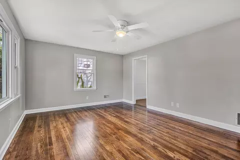 Living - 2209 Byrd Ave NE, Roanoke, VA 24012 photo 2 of 2