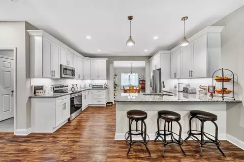Kitchen - 4273 Daugherty Rd, Salem, VA 24153 photo 4 of 5