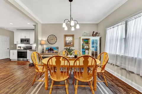 Dining - 4273 Daugherty Rd, Salem, VA 24153 photo 1 of 2