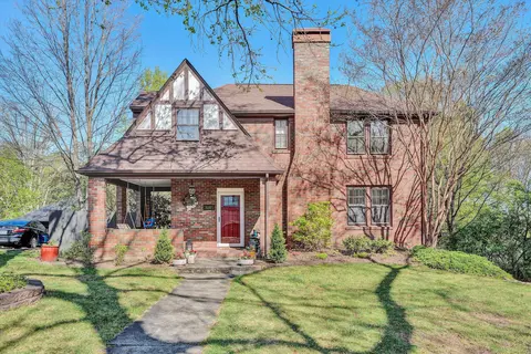 3207 White Oak Rd SW, Roanoke, VA 24014