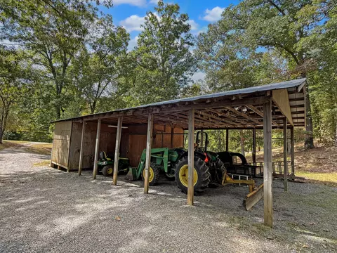 Exterior - 411 Hardbarger Rd, Buchanan, VA 24066 photo 17 of 28