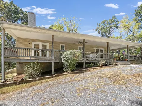Exterior - 411 Hardbarger Rd, Buchanan, VA 24066 photo 7 of 28