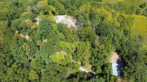 View/Area - 411 Hardbarger Rd, Buchanan, VA 24066 photo 5 of 7