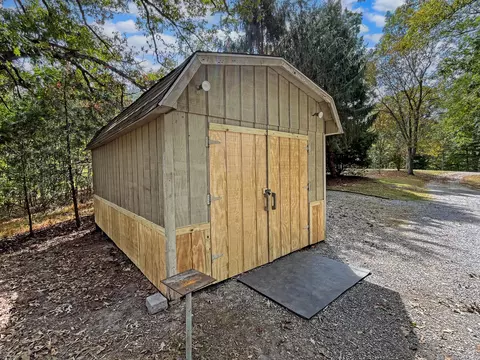 Exterior - 411 Hardbarger Rd, Buchanan, VA 24066 photo 22 of 28