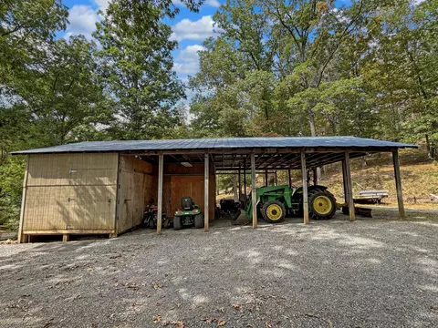 Exterior - 411 Hardbarger Rd, Buchanan, VA 24066 photo 18 of 28