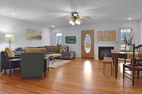 Living - 411 Hardbarger Rd, Buchanan, VA 24066 photo 1 of 4