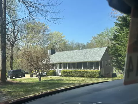 2021 Diamond Hill Rd, Moneta, VA 24121