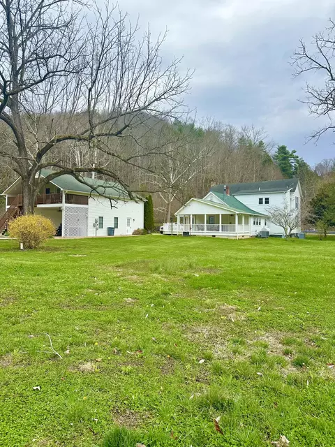 Exterior - 800 E Morris Hill Rd, Covington, VA 24426 photo 10 of 42