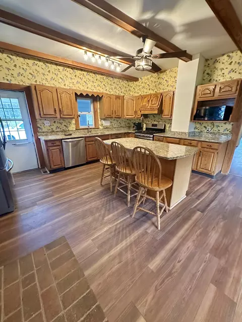 Kitchen - 800 E Morris Hill Rd, Covington, VA 24426 photo 8 of 14