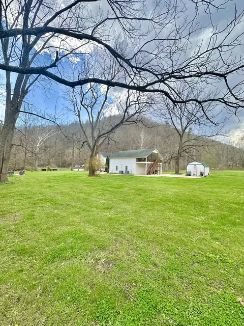 Exterior - 800 E Morris Hill Rd, Covington, VA 24426 photo 7 of 42