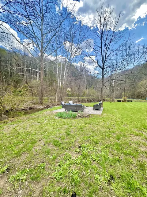 Exterior - 800 E Morris Hill Rd, Covington, VA 24426 photo 25 of 42