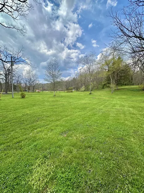 Exterior - 800 E Morris Hill Rd, Covington, VA 24426 photo 20 of 42